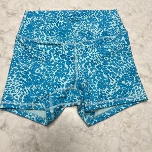 Fleo v-waistband 3.25” Turquoise leopard print shorts. Medium.